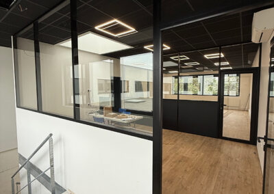 3-cloison-bureaux-semi-vitree