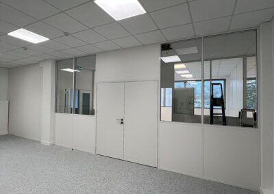3-cloisonnement-bureaux-semi-vitree