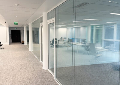 bureaux-cloison-vitree-bord-a-bord