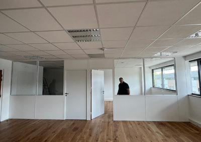 cloison-bureaux-amovible-semi-vitree