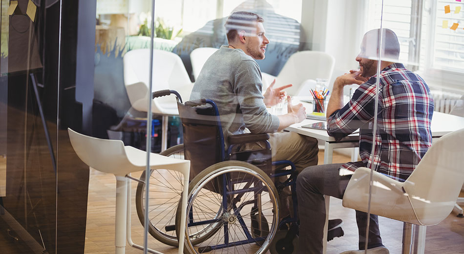 cloisonnement-bureaux-handicap