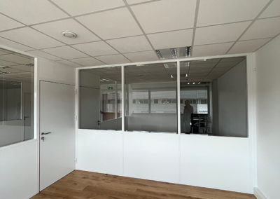 cloisonnement-bureaux-semi-vitree-amovible